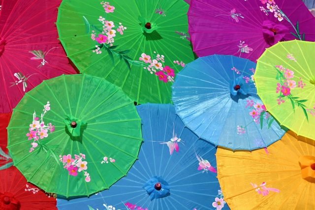 chinese-umbrellas-1569792_1280.jpg