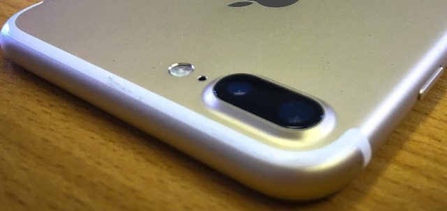 Dual camera smartphone