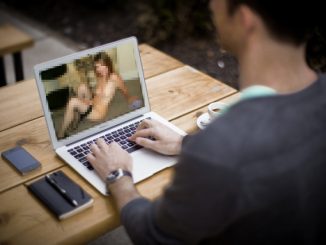 Facebook to tackle revenge porn by offering nude photo upload matching service